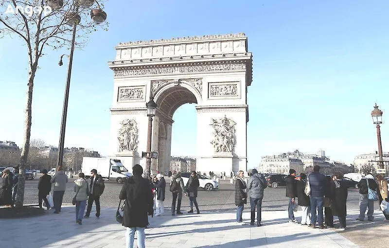 Protestos estudantis violentos causam 440 detidos em França