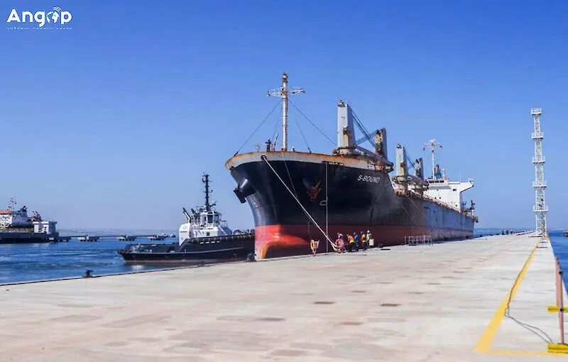 Porto do Namibe reforça segurança operacional para combater incêndios