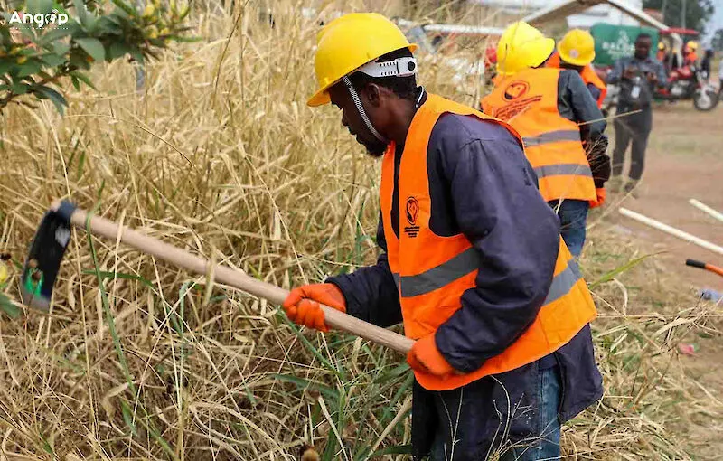 Governo do Huambo implementa programa de limpeza nas estradas nacionais