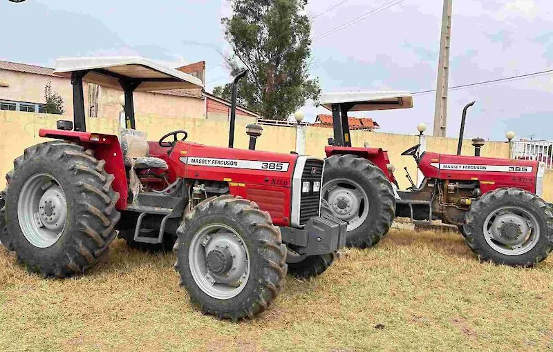 Cooperativa agrícola “Embala Ndondi” beneficia de tractores