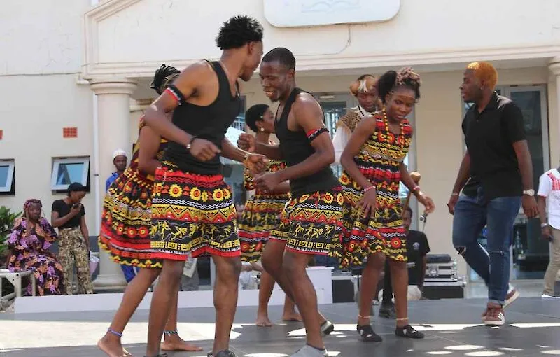 Estudantes levam cultura nacional ao Festival de Cavendish