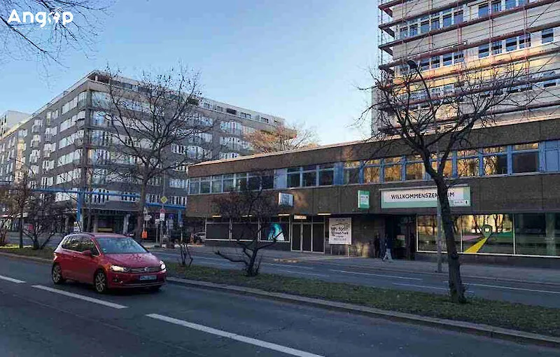Milhares de estudantes protestam na Alemanha contra serviço militar