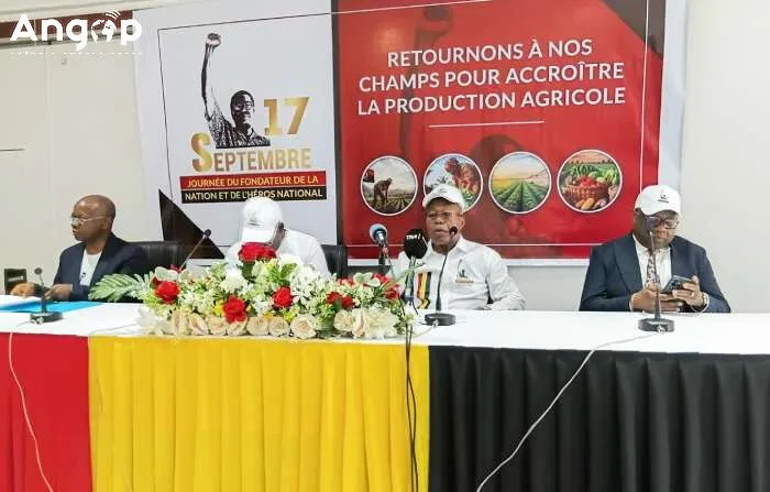 Deposição de coroa de flores abre actividades do 17 de Setembro no Congo