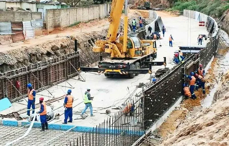 Governadora satisfeita com trabalhos de contenção de ravinas