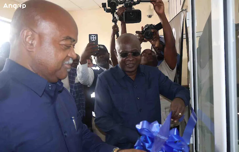 Benguela recebe escola primária reabilitada pelo Projecto Ngola Digital, com 12 salas e internet gratuita