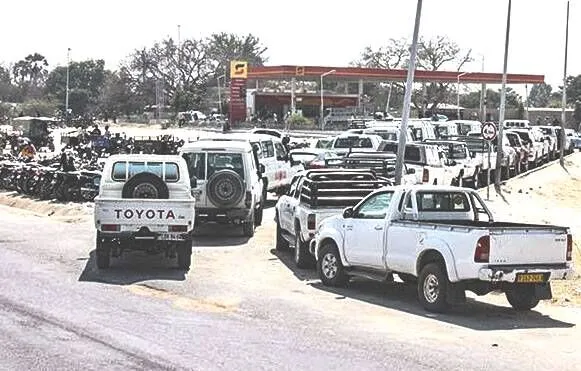 MIREMPET garante normalização do abastecimento de combustível no país
