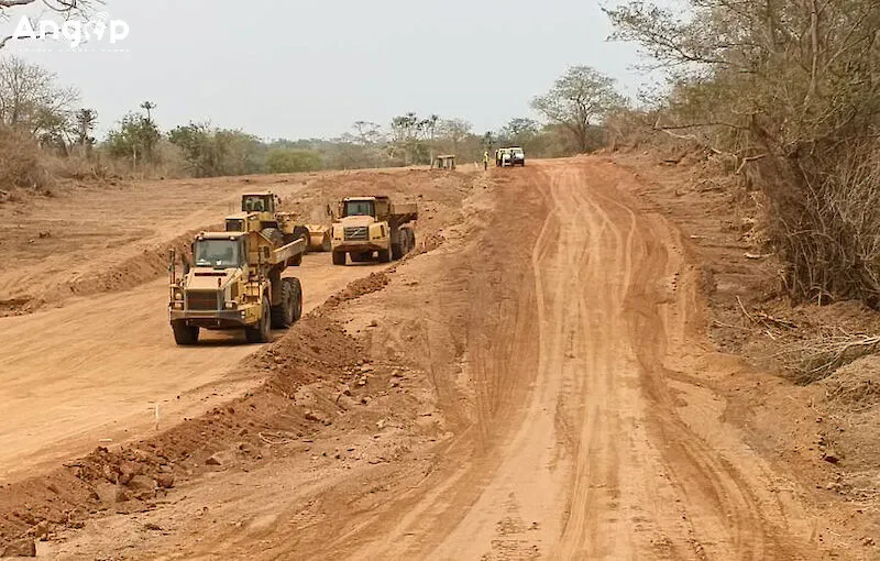 Terraplanagem de 113 km no Ambriz facilita escoamento da produção