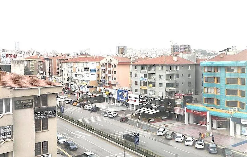 Tiroteio junto a escola na Turquia provoca vários feridos