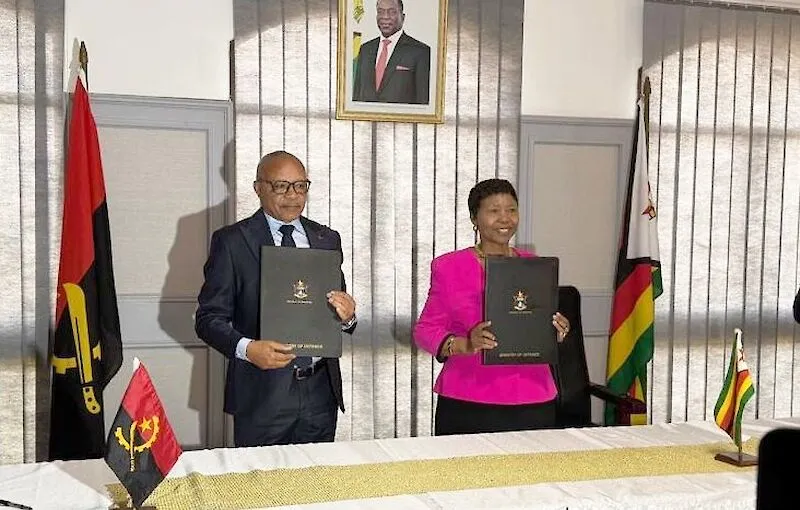 Angola e Zimbabwe rubricam em Harare acordo de cooperação na Defesa e Segurança durante visita de 72 horas de Lúcio Amaral