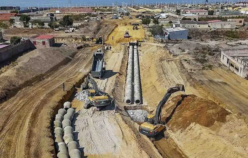 Governadora constata evolução na execução de obras no Cuito