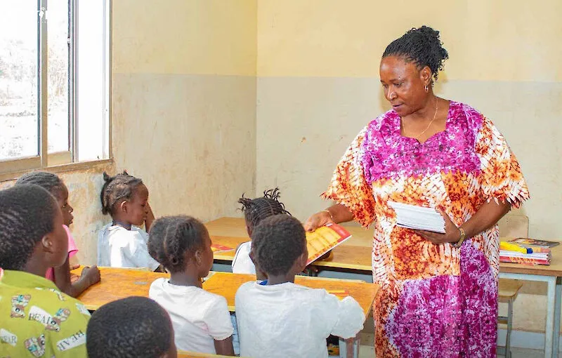 Escolas do Cassengo beneficiam de material didáctico