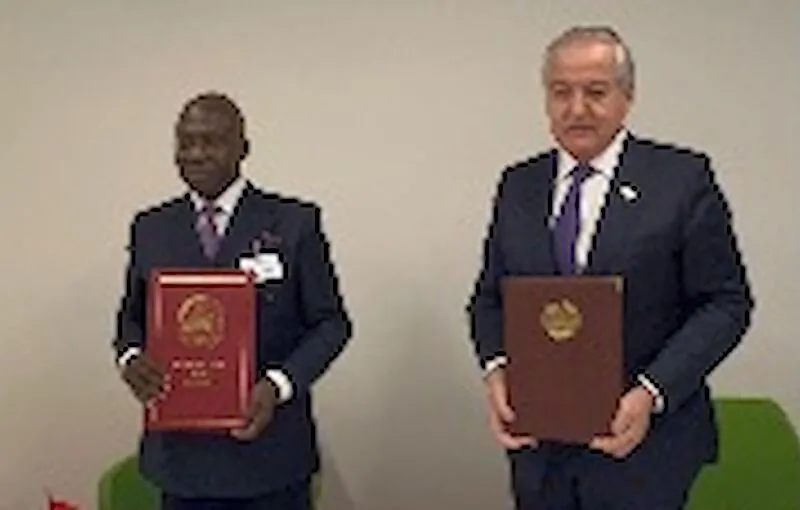 Angola e Tajiquistão assinam acordo de isenção de vistos diplomáticos