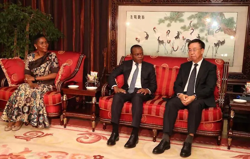 Adão de Almeida inicia visita oficial à China até 17 de Setembro e AN prepara memorando parlamentar para 11 de Setembro