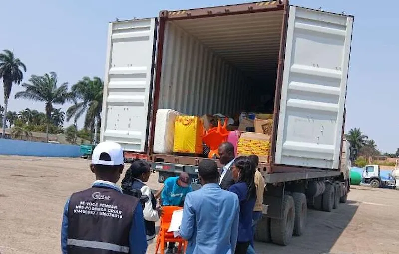 Angolanos no Reino Unido enviam donativo para vítimas das cheias em Benguela