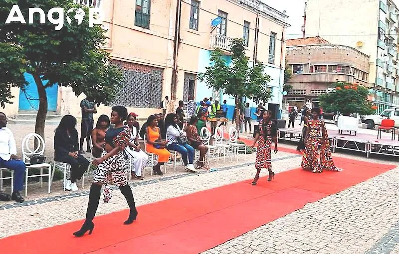 Samakaka destaca-se em desfile de moda no Lubango