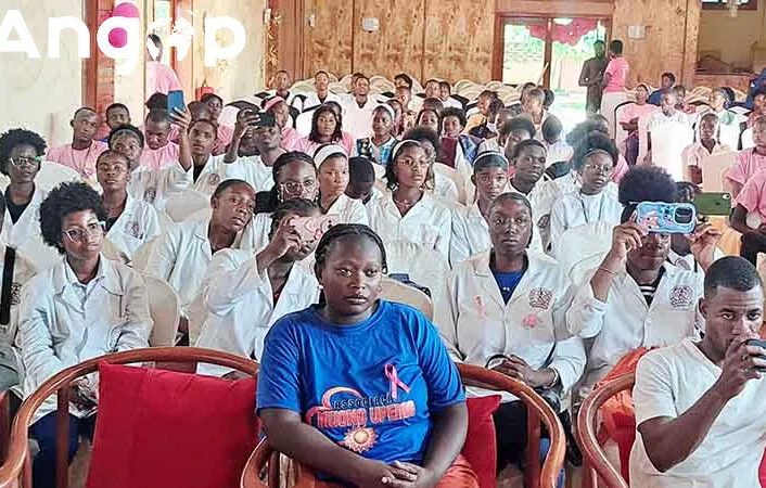 Associação comunitária forma 100 activistas para prevenção do cancro da mama no Moxico