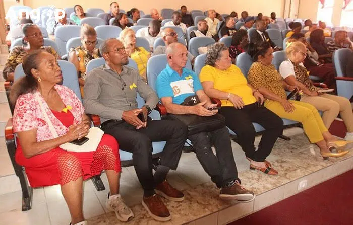 Responsável alerta famílias para identificação de sinais de suicídio