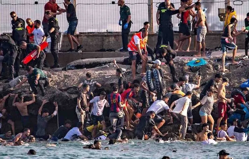 Habitantes de Ceuta voltam a exigir soluções devido à crise de migrantes