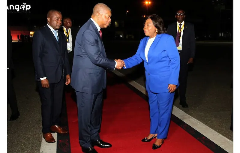 Presidente João Lourenço deixa Luanda com destino a Roma