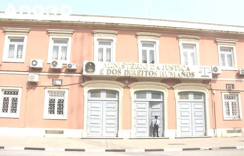 Greve dos oficiais de Justiça suspensa a partir de segunda-feira