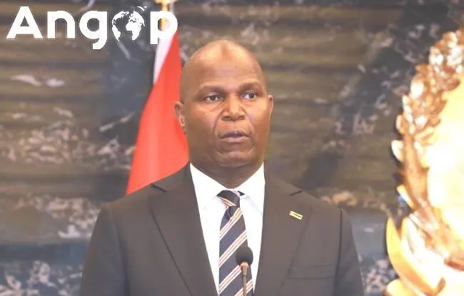 Chapo em visita de Estado de três dias ao Botswana