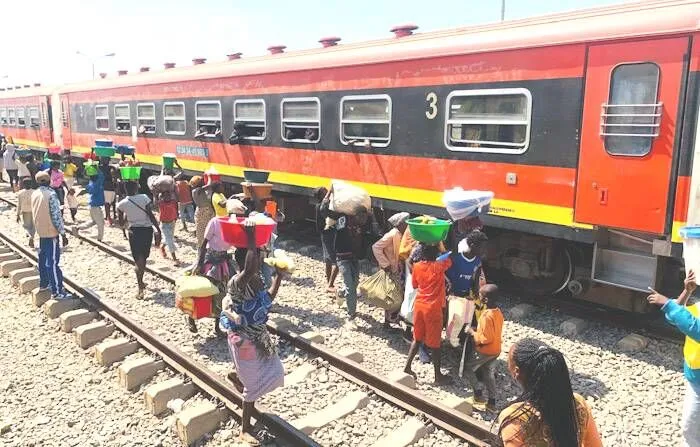 CFB e LAR realizam campanha de sensibilização sobre segurança ferroviária