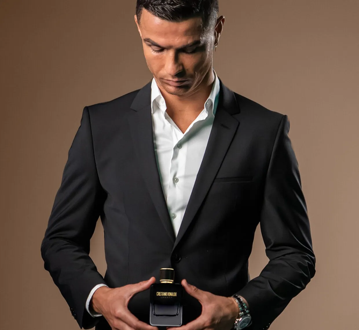 Cristiano Ronaldo soma novo projeto e estreia-se na ficção televisiva como actor e produtor