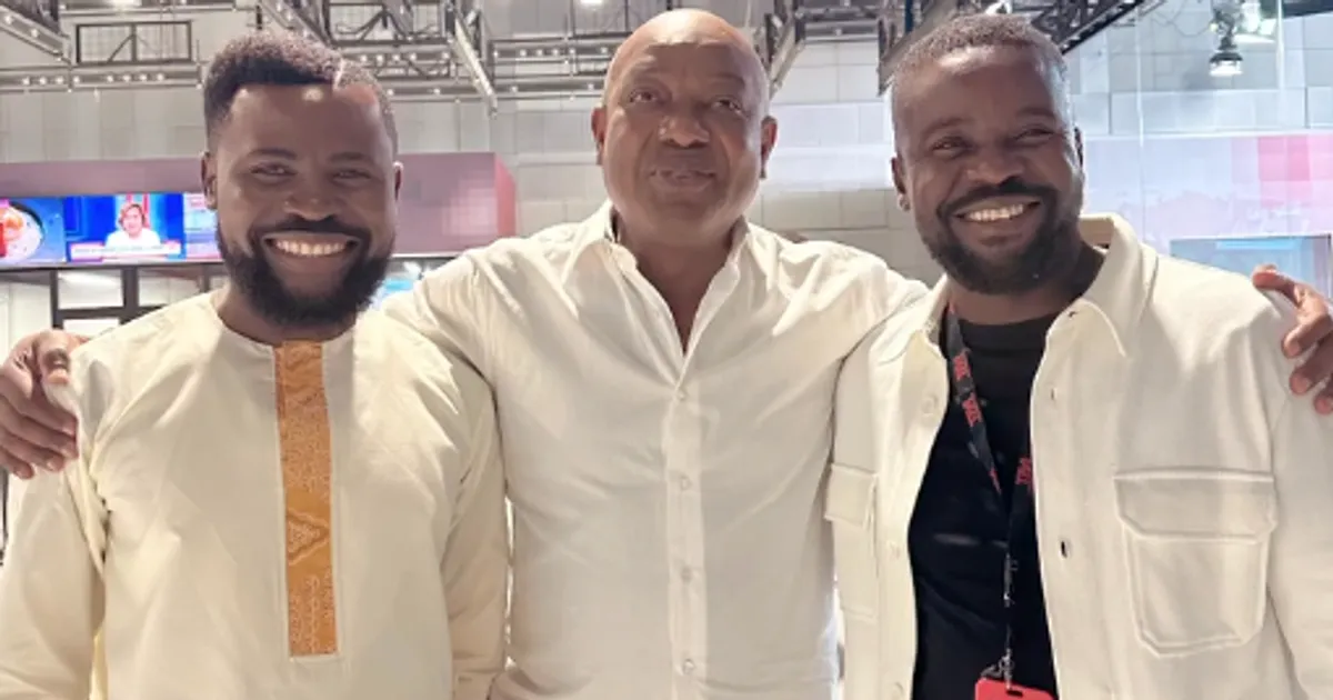 Ao lado de Ernesto Bartolomeu e Cabingano Manuel, Kyaku Kyadaff reforça: -“Precisamos pensar o país sem cores”