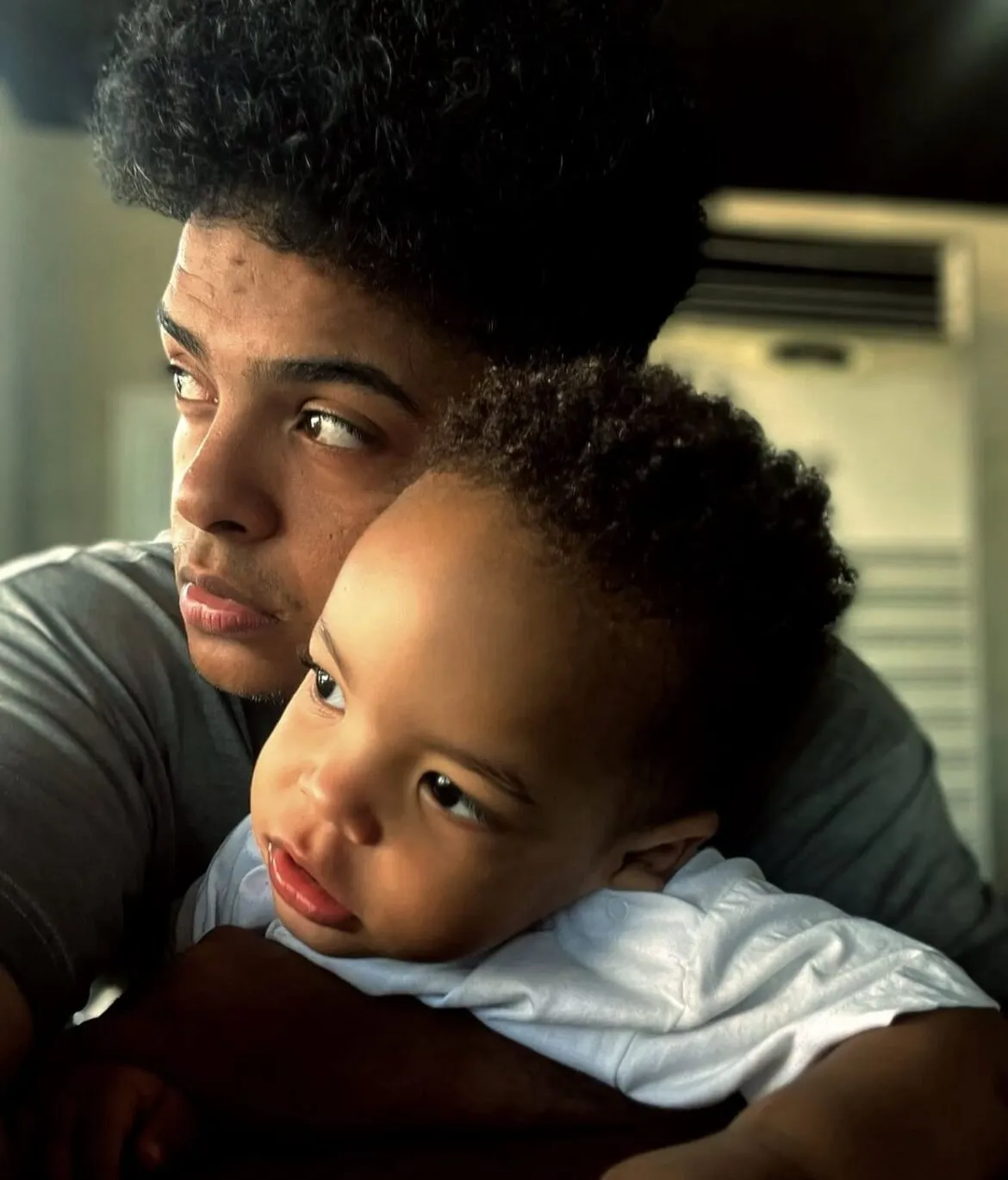 Mallaryah cria música infantil inspirada em momento de descontração com o filho e surpreende fãs