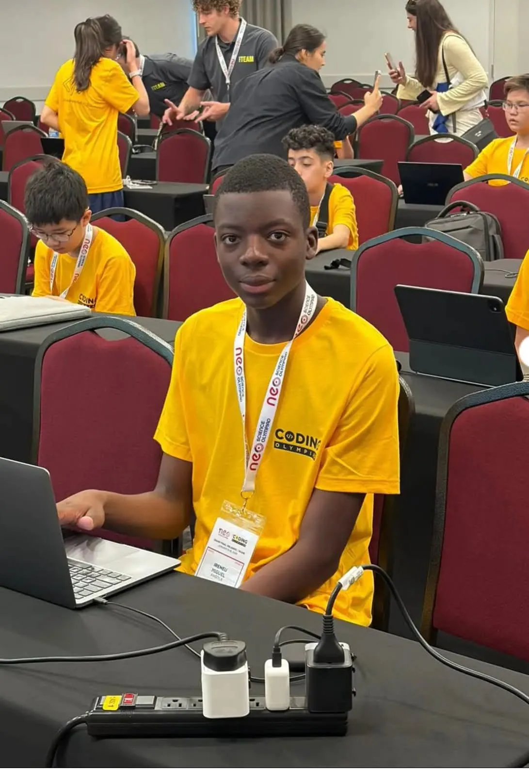 Estudante angolano conquista medalha de ouro na Olimpíada Internacional de Programação realizada nos Estados Unidos