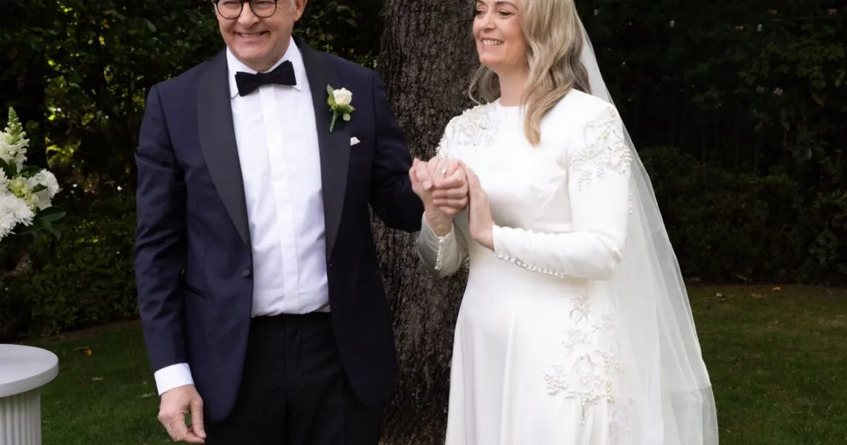 Anthony Albanese torna-se o primeiro chefe de Governo australiano a casar-se durante o mandato