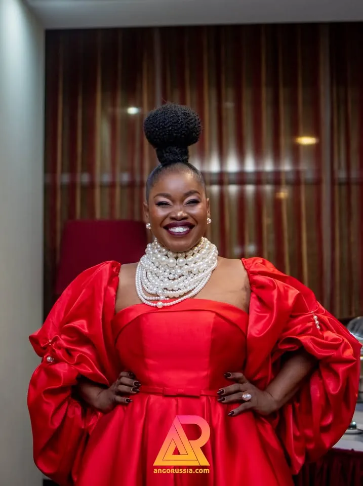 Gala “Ladies Night in Red” reúne mulheres para celebrar liderança e poder feminino