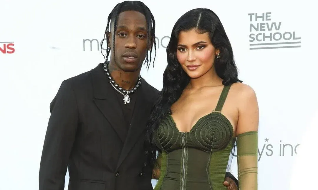 Travis Scott vira alvo de polémica após suposta referência ao corpo de Kylie Jenner em nova música