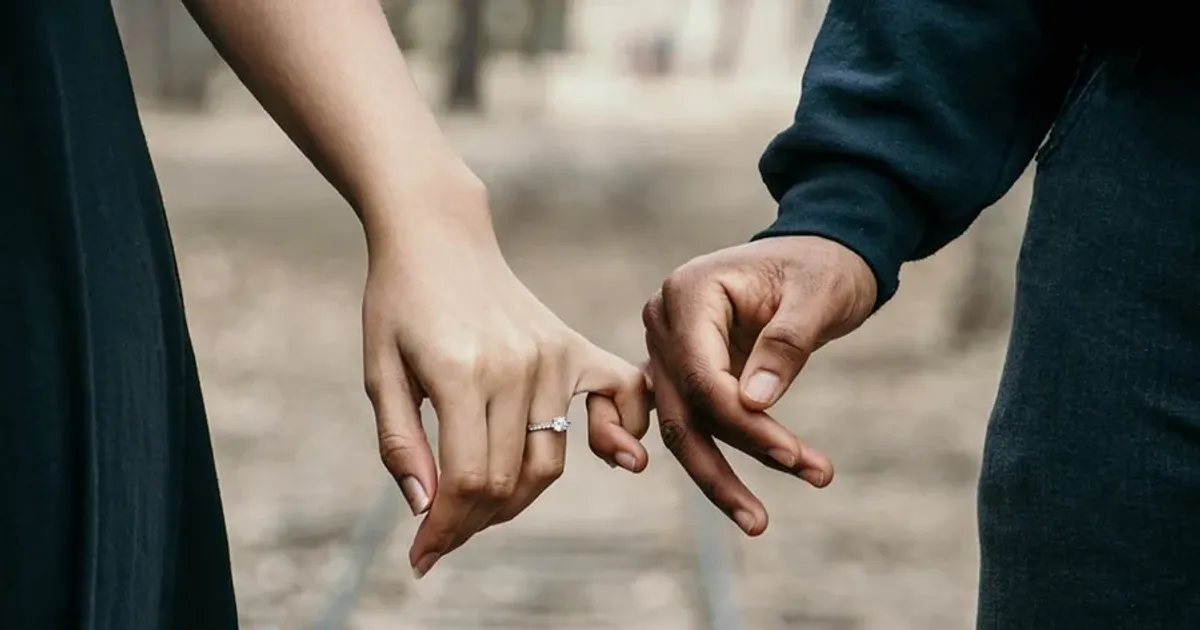 Disposta a encontrar o amor, mulher cria “catálogo de homens” do país inteiro