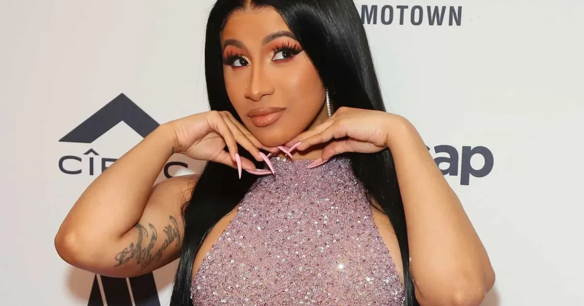 Cardi B revela que parto do segundo filho a deixou “rasgada”