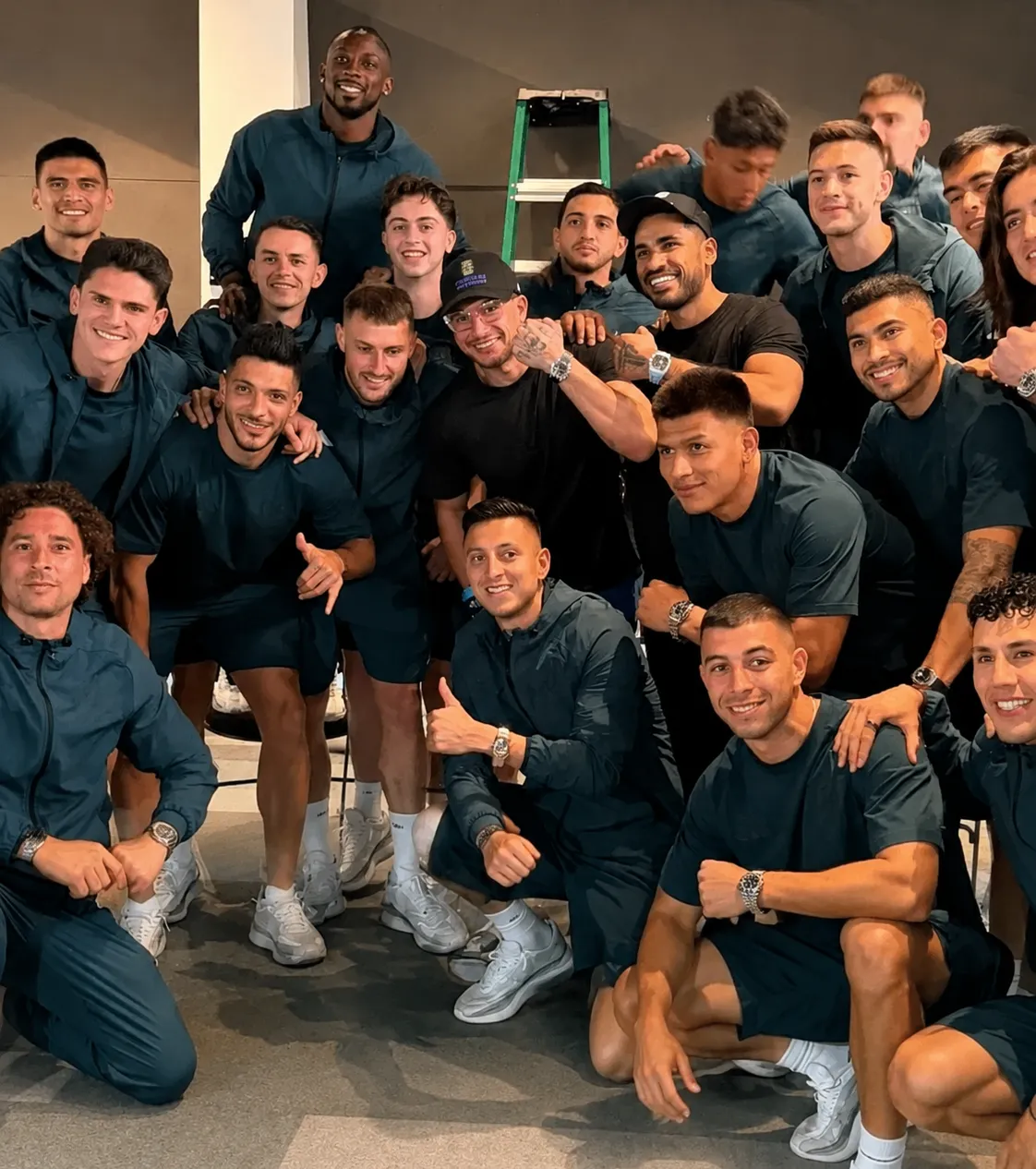 Jogadores do México obrigados a devolver relógios de luxo oferecidos durante o Mundial 2026