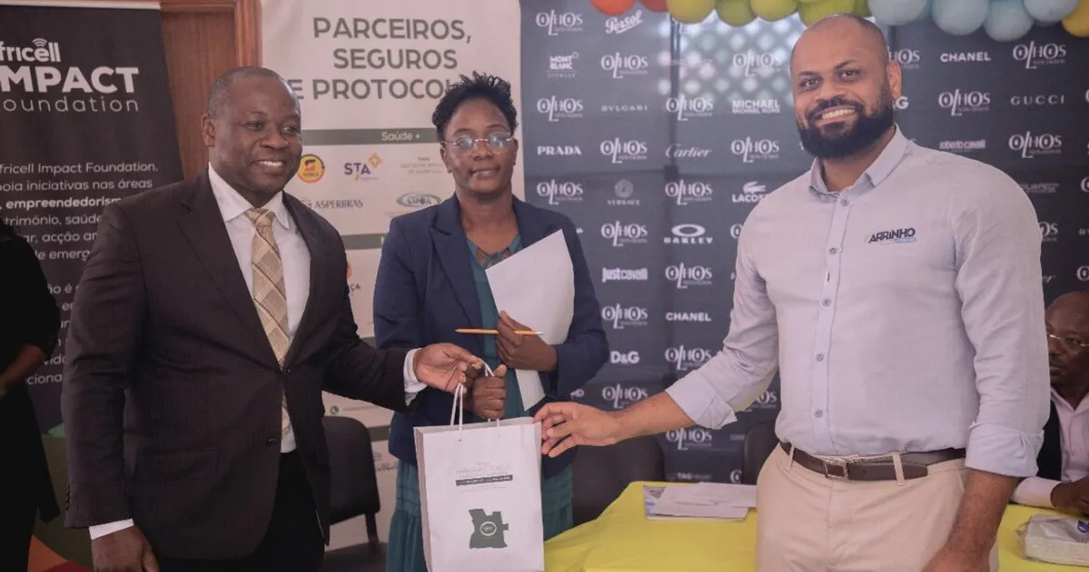 Grupo Carrinho, clínica Olhos nos Olhos e a Africell levam saúde visual a crianças do Morro dos Veados