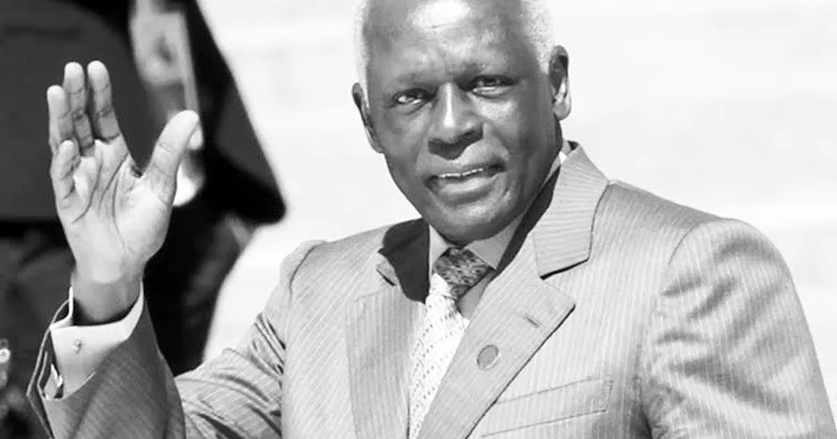 Condecoração póstuma: José Eduardo dos Santos será homenageado com a ‘Medalha da Palma Militar’
