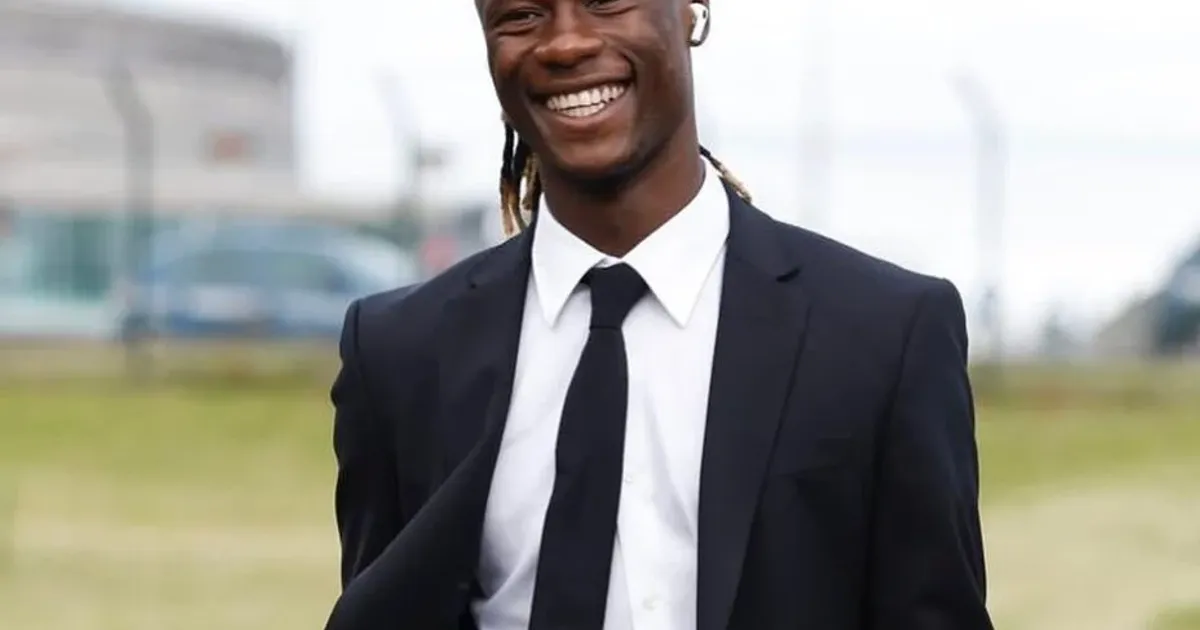 Eduardo Camavinga visita Luanda para lançar academia de futebol