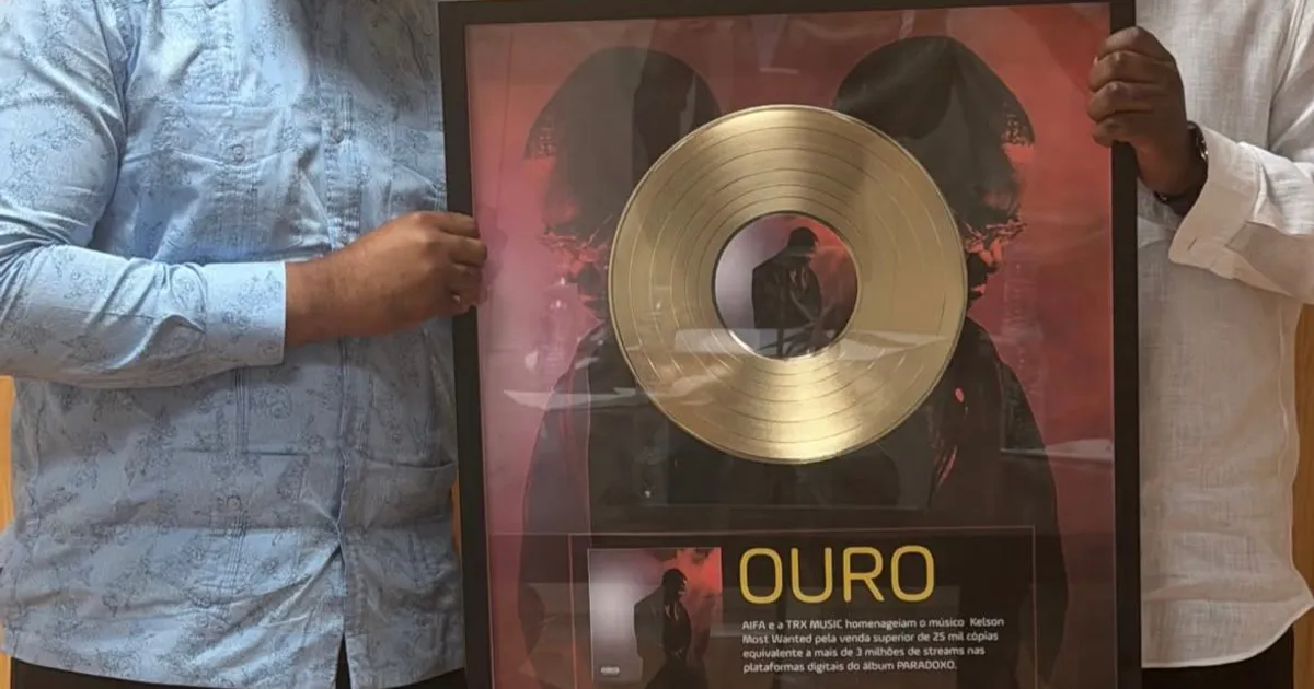 Kelson Most Wanted celebra a conquista do Disco de Ouro: “Paradoxo é ouro”