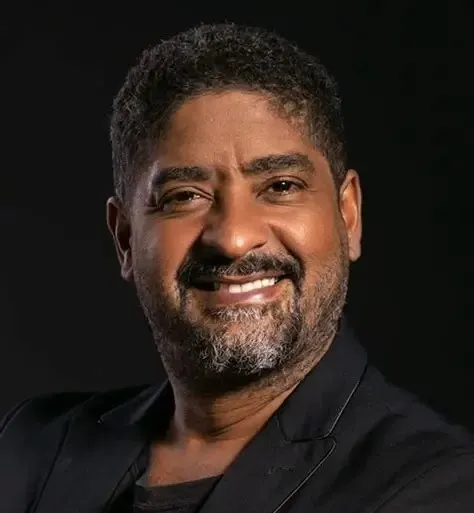 Raúl Rosário condena julgamentos nas redes sociais: “A fama virou alvo de muita raiva”