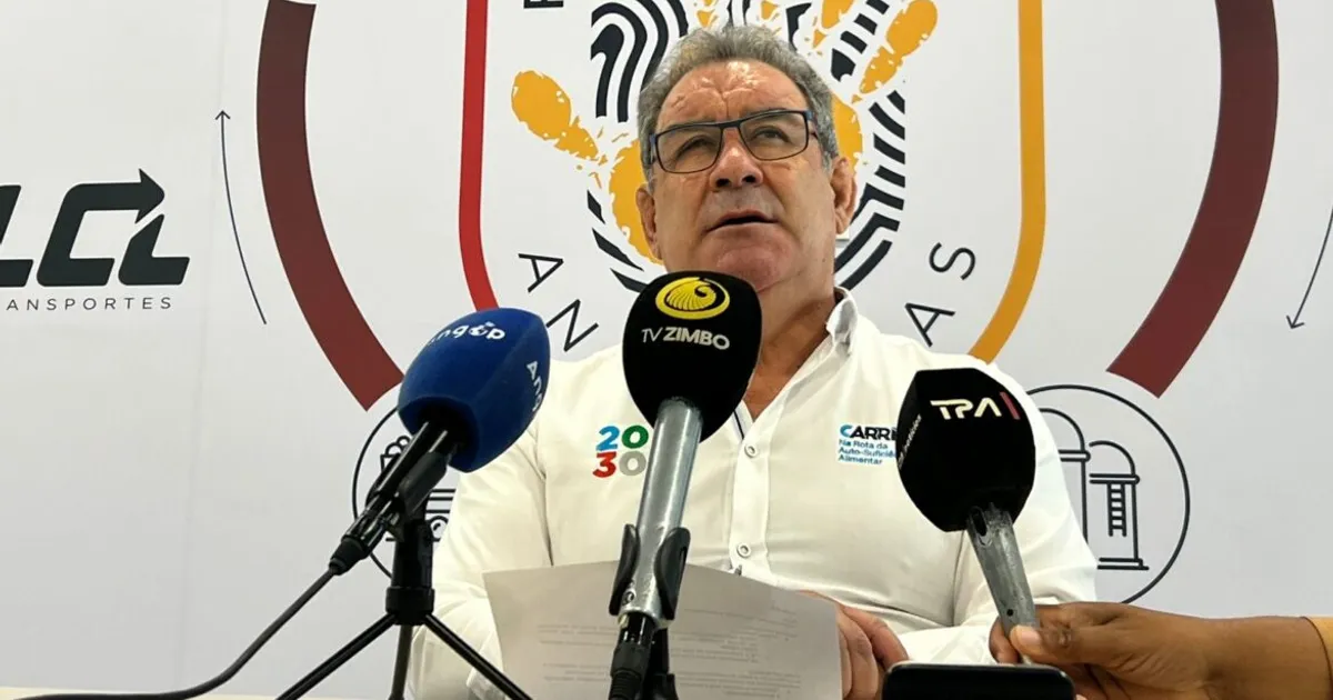 Carrinho inaugura nova fábrica de óleo de soja e girassol em Benguela