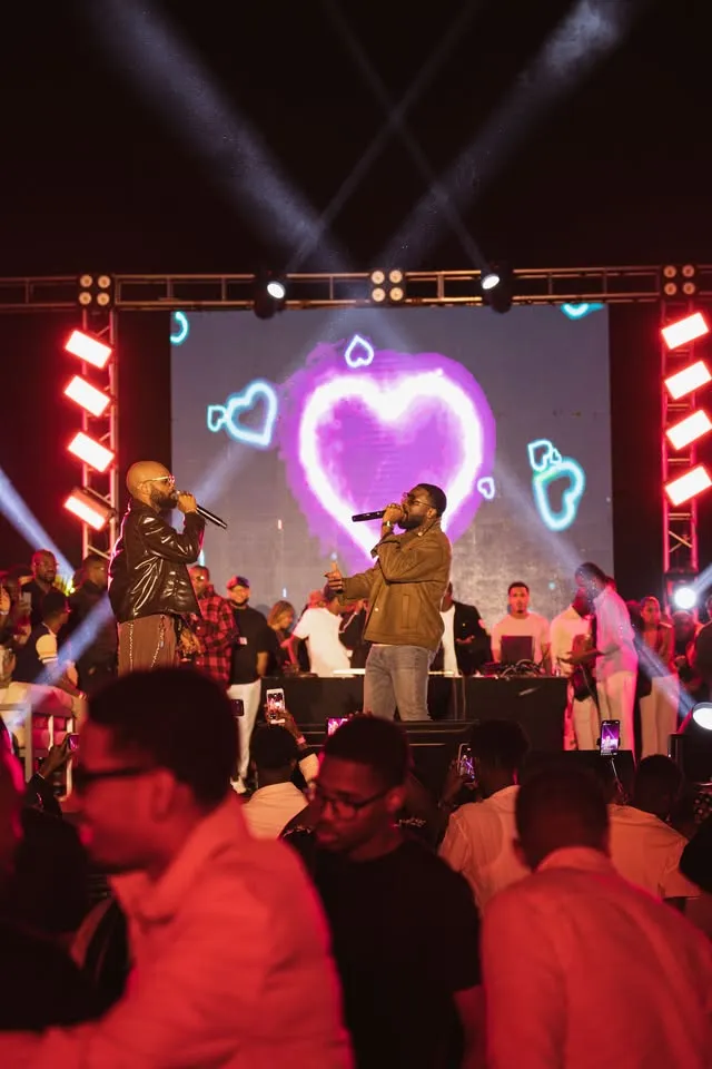 Lil Boy e Lil Mac “incendeiam” Club S na estreia ao vivo de “Don & Don”