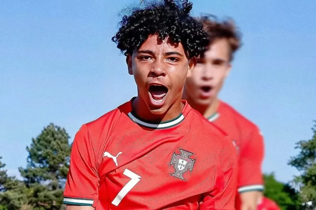 “Cristianinho” a um passo de assinar pelo Real Madrid e seguir legado do pai