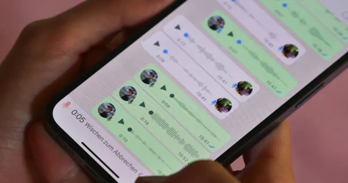 Justiça determina pagamento de horas extras a funcionária que respondia no WhatsApp após expediente