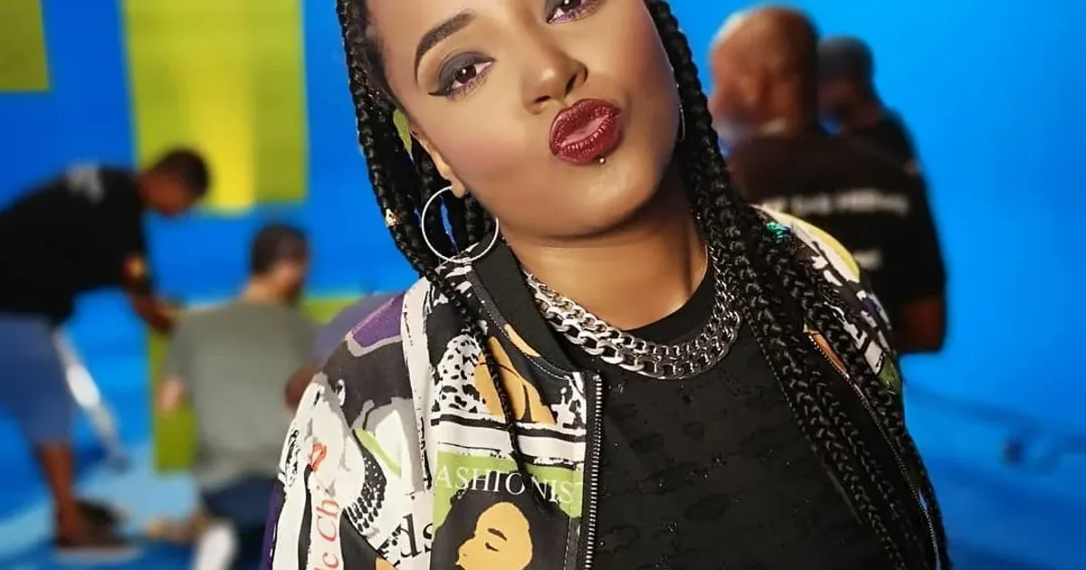 Eva RapDiva condena silêncio diante de injustiças e defende firmeza na luta pelos direitos humanos