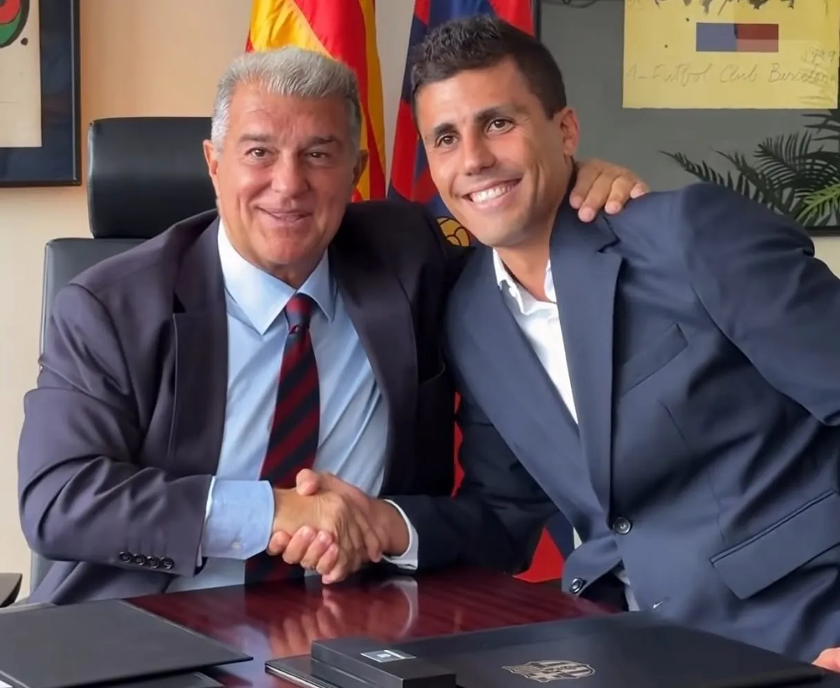 FC Barcelona oficializa contratação de Rodri por 75 milhões de euros