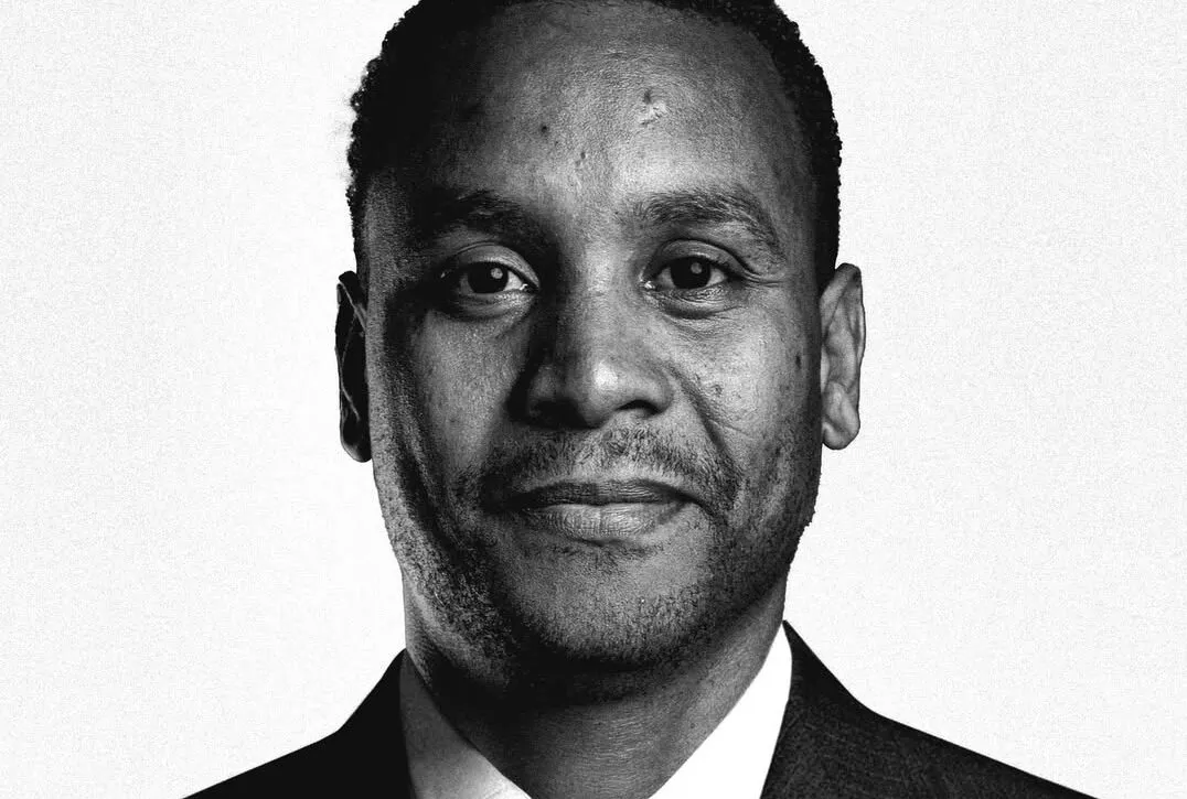 Gelson Lobato fala sobre a responsabilidade dos problemas africanos com mensagem impactante