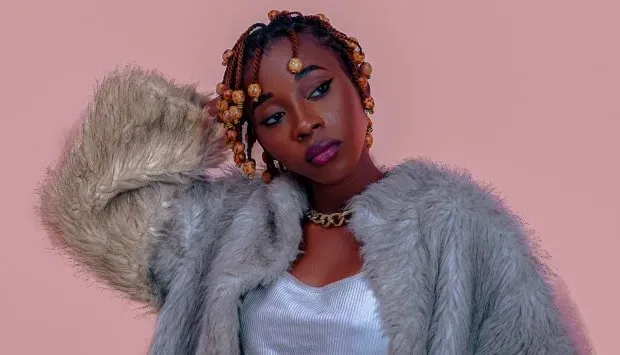 Briisa afirma ser a melhor rapper da sua geração: “Ninguém pode vir taco a taco comigo”