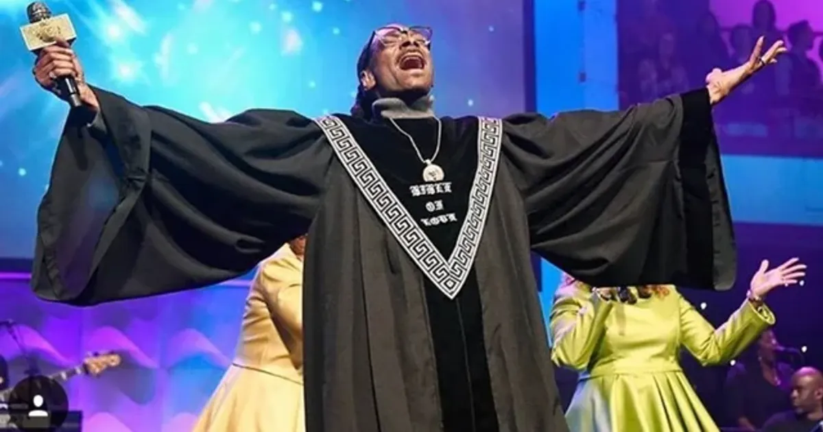 Snoop Dogg anuncia conversão ao cristianismo e lança novo álbum gospel